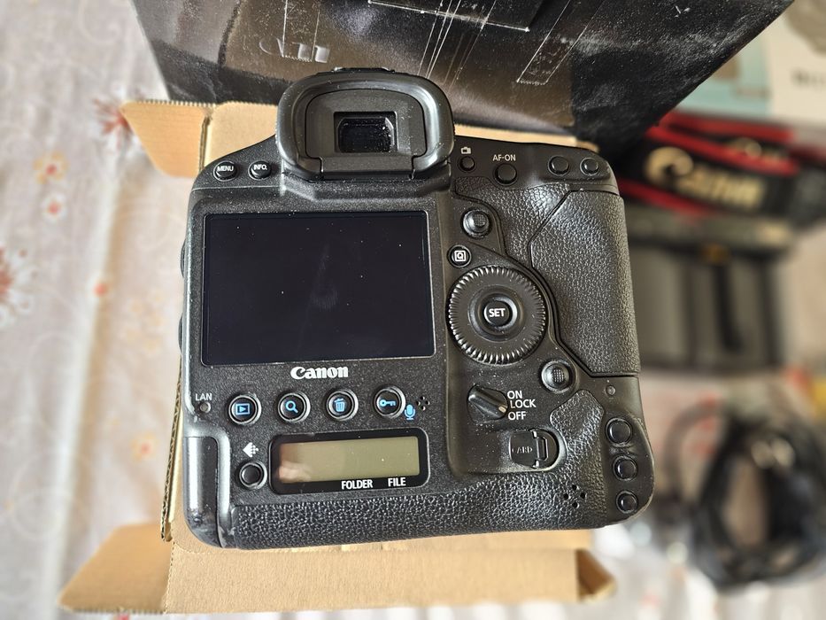 Canon 1dx Full Box