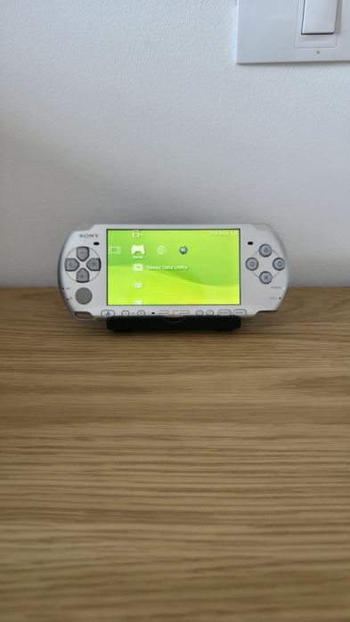 Sony PSP 2000, Modat, 550 jocuri, consola 9 în 1, husă, folie, 12 luni acoperire.