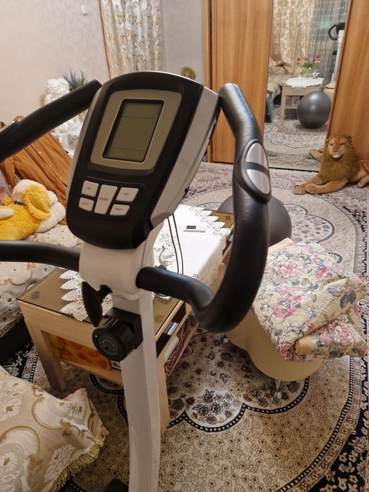 Велотренажёр спортивный