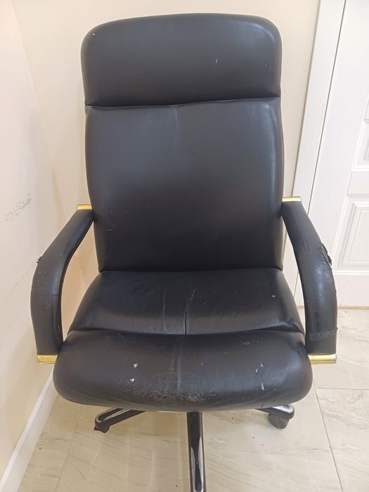 Кресло 5000 тг сатылады