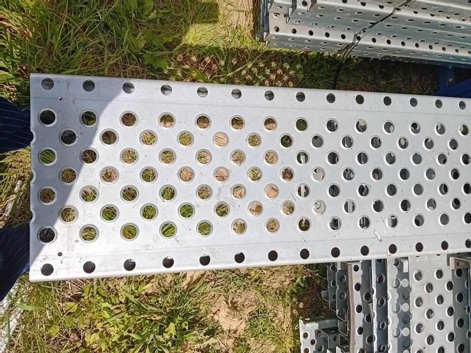 Rigole zincate di otel inoxidabil