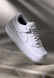 Air Force 1 triple white