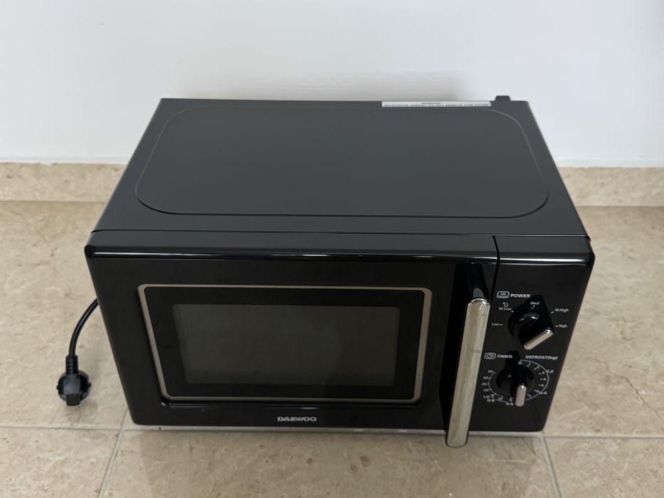 Cuptor cu microunde DAEWOO KOR-6S20K-1
