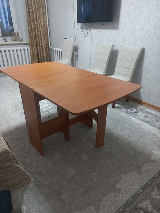 Продам стол книжка