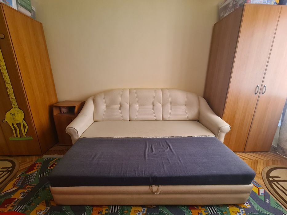 Mobila tineret completa si canapea extensibila - 1500 lei