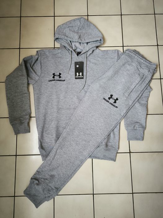 Мъжки спортен екип от памук или от полиамид