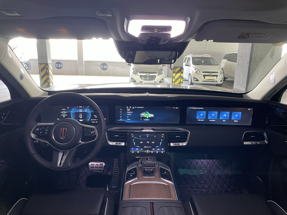 Продается HONQI e-hs9