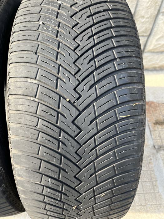 235/50/19 Пирели All season