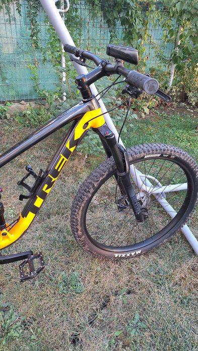 Bicicleta full suspension Trek Fuel ex 5