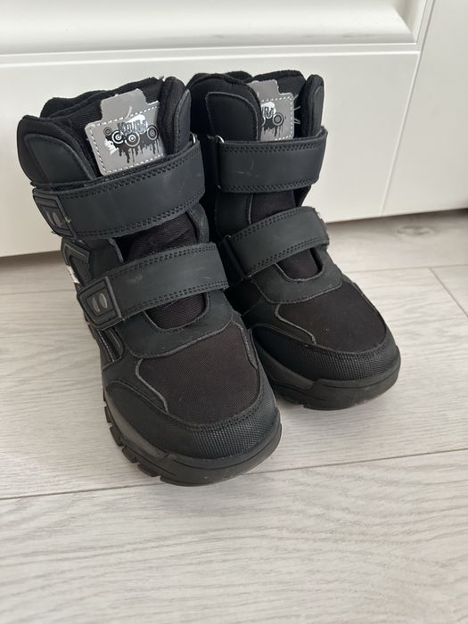 Продам обувь в хоршем состоняии