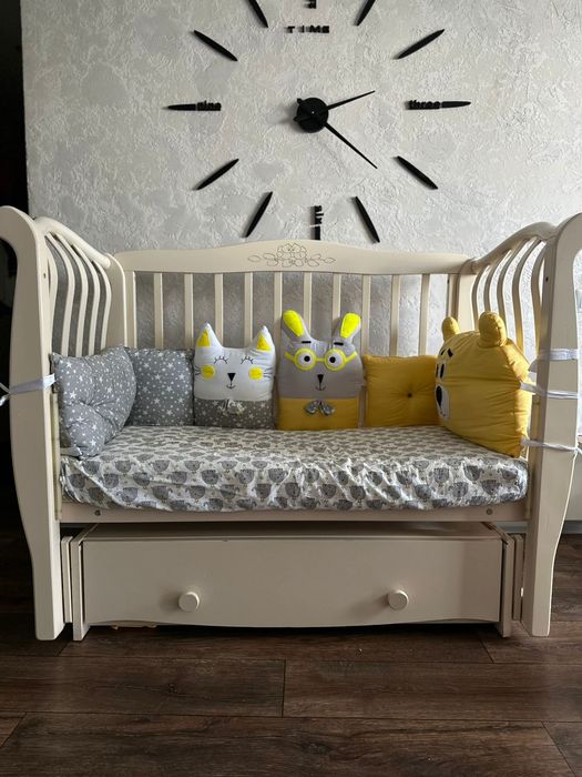 Продам детскую кроватку