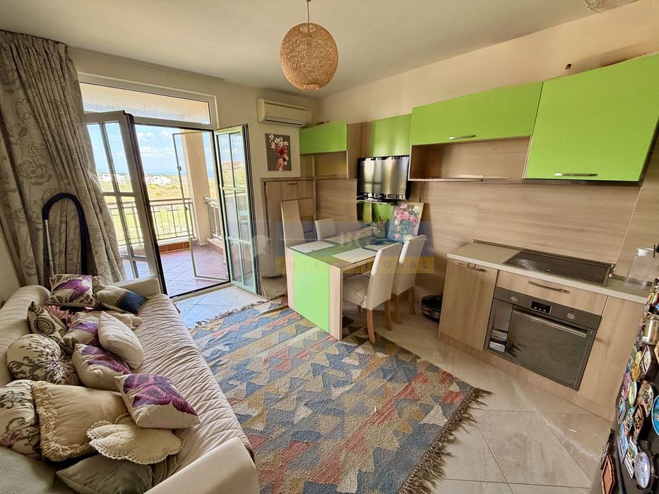 Продава се Тристаен апартамент в Черноморец - 80 кв.м за 1738 €/кв.м - Снимка #8