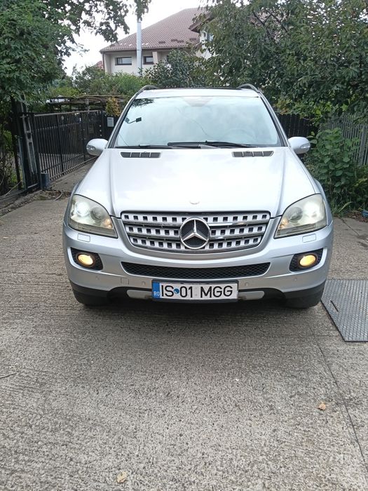 Mercedes-Benz ML320