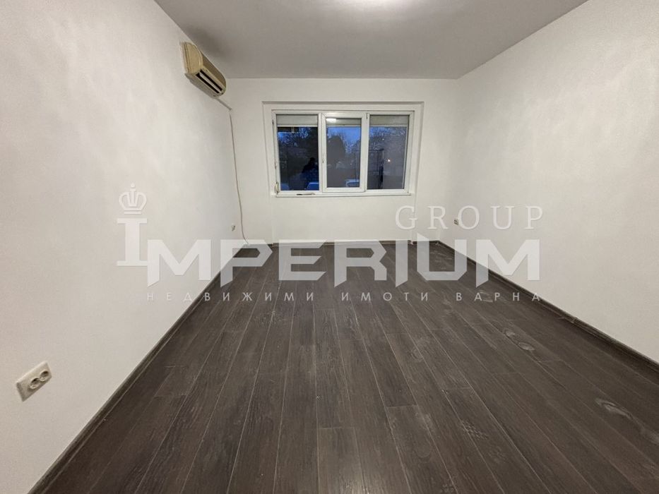 Продава ЕКСКЛУЗИВНО: Двустаен, среден апартамент * юг * след ремонт,