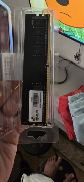 Новая оперативка 8гб ддр4