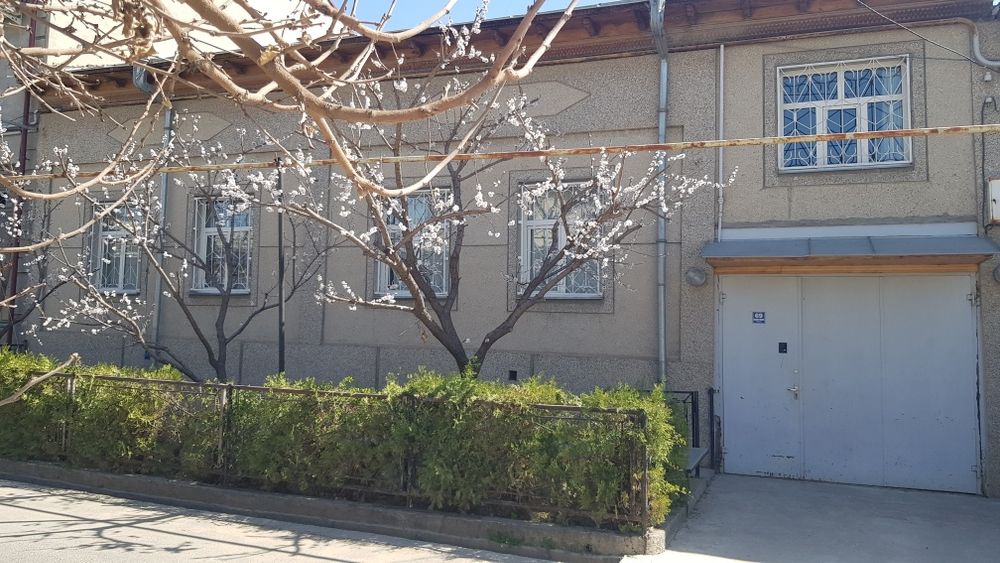 Урикзор махалласи, Карвон бозор.  在Karvon (Urikzor)集市出售.