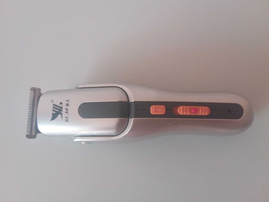 Машинка для стрижки волос BIAOYA BAY-680