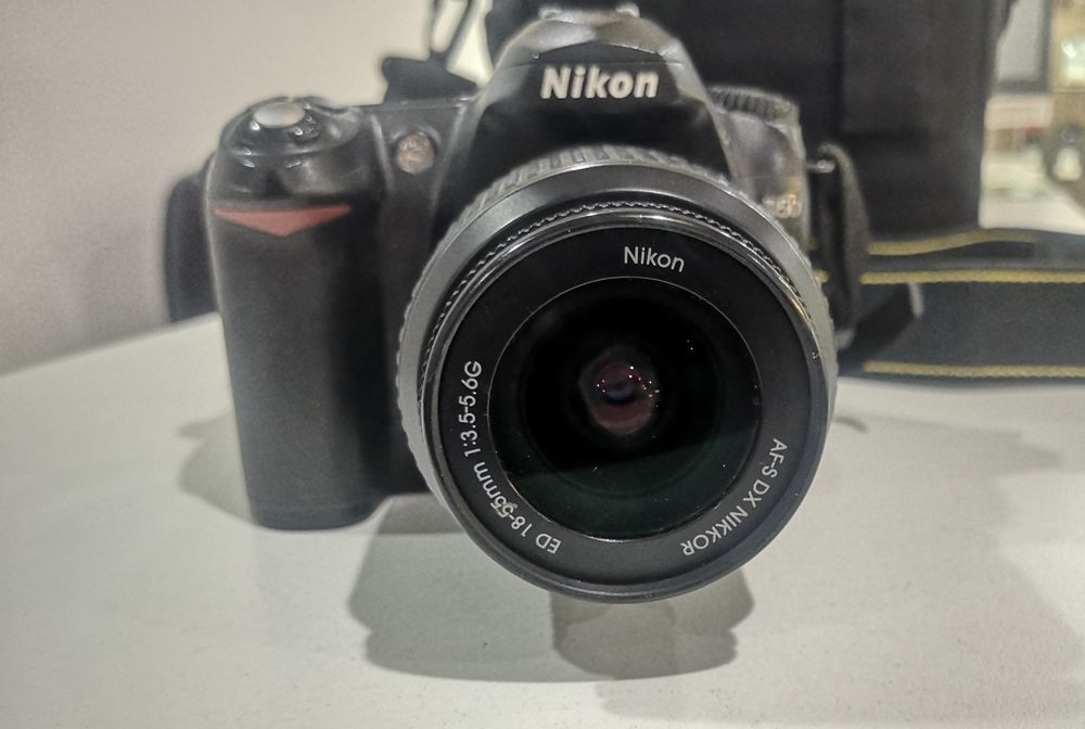 Зеркальная камера Nikon D50