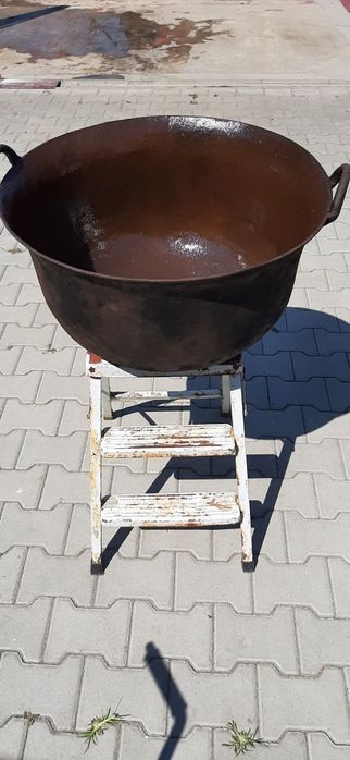 Căldare  din     Fonta