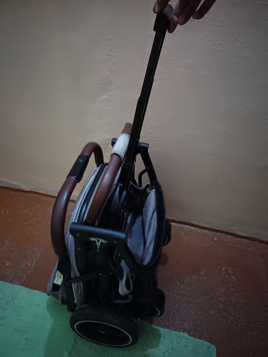 Коляска в отличном состоянии