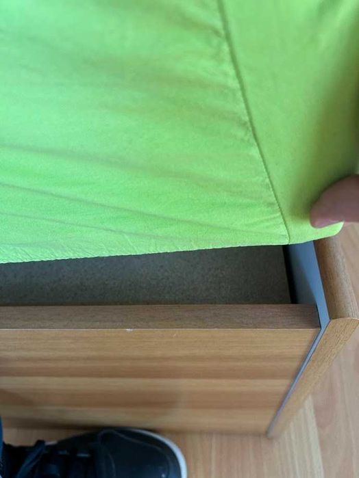 Спалня 200х160 с матрак и чекмедже