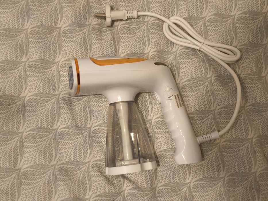 Fier de calcat vertical nou