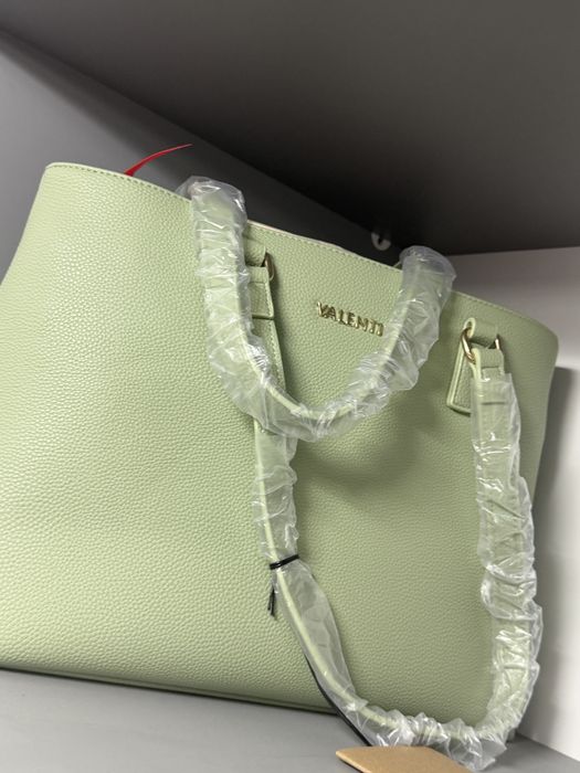 Genti valentino dkny guess