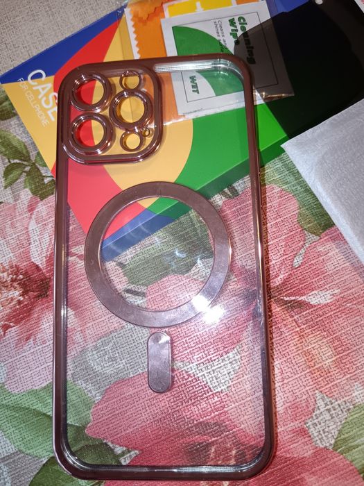 Продавам калъф за айфон 15 про макс