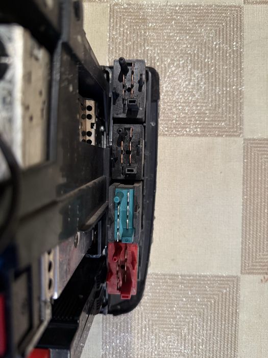 Радио навигация MFD и климатроник за passat b5.5