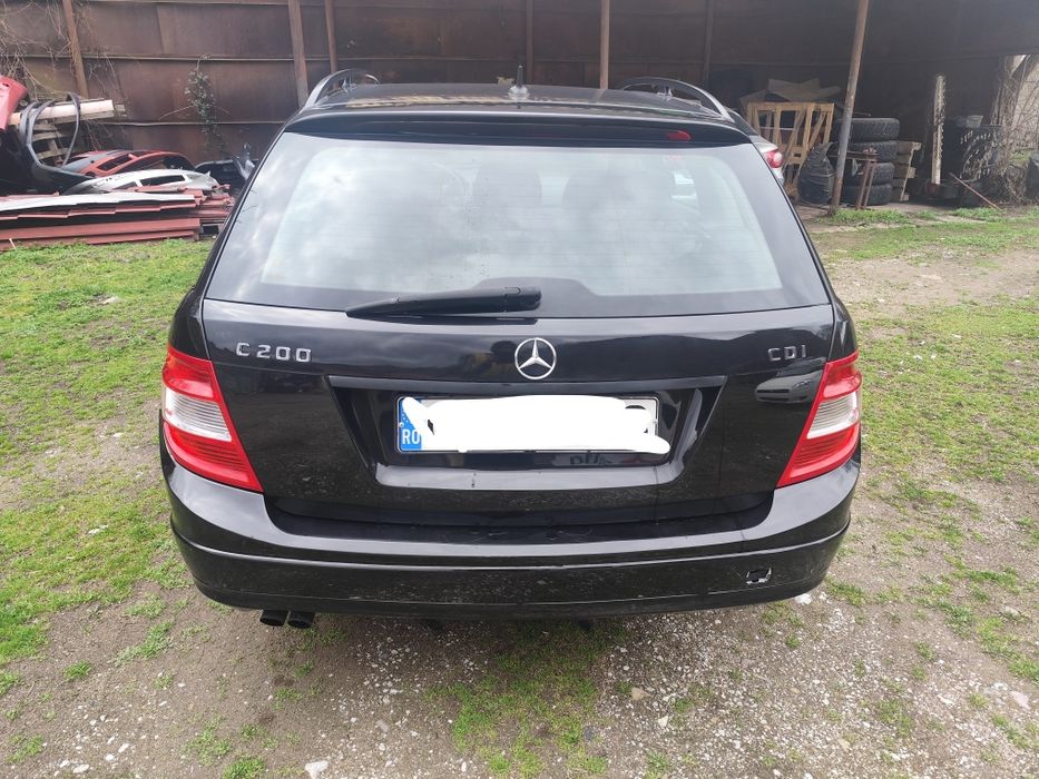 Mercedes Benz c 200 vind sau schimb cu microbuz 8+1