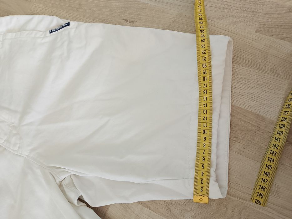 Pantaloni Superdry ca noi