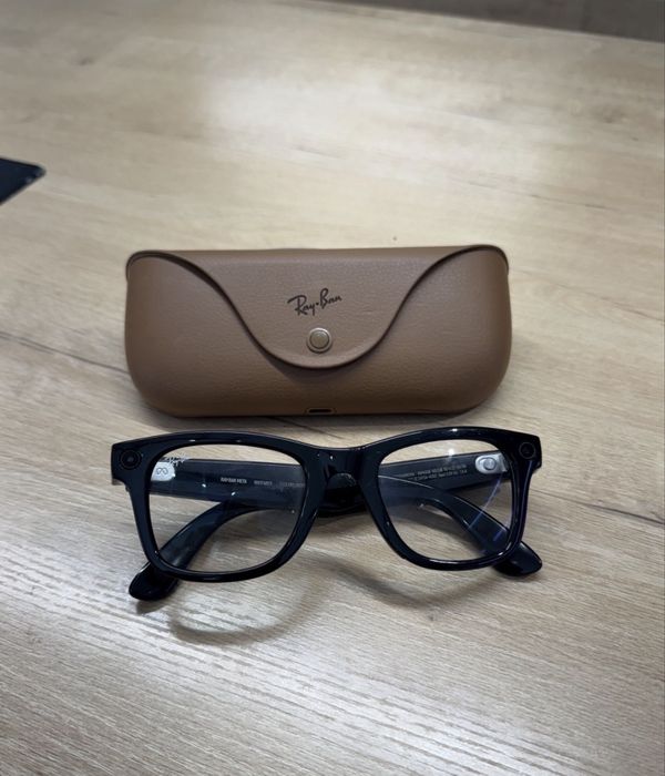Ray-Ban Meta продается