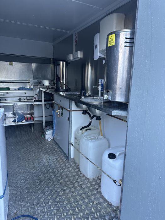 Търговска каравана / мобилна кухня