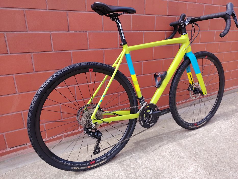 Bicicleta Gravel Stans / Shimano GRX 2 x 10 / Frane Hidraulice grx