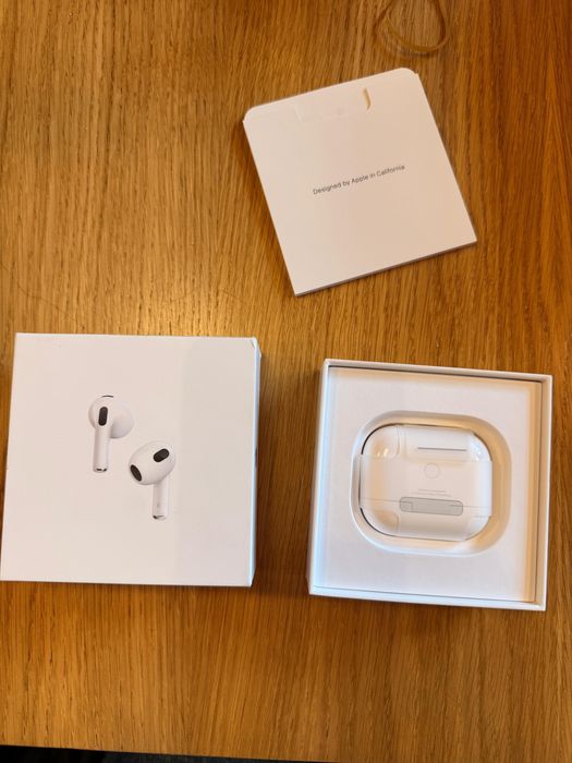 Casti Airpods 3