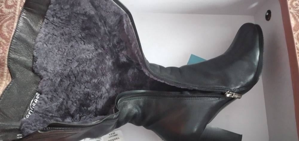 Продам сапоги женские