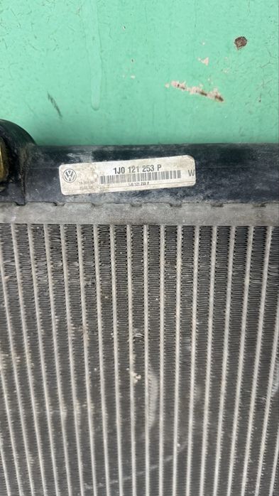 Продам радиатор Wolksvagen Jetta mk 4