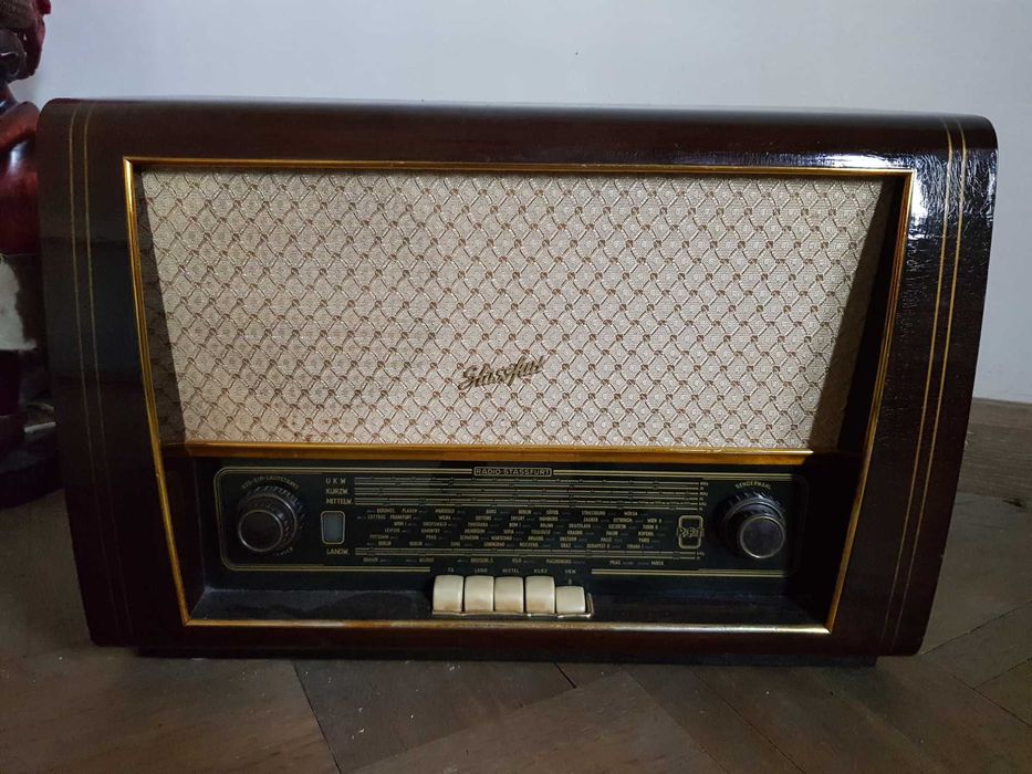 Radio Vechi Lemn Stern-Radio Staßfurt, VEB, RFT (Ostd.) - Rienzi 8E156 Made in Germany Retro Vintage