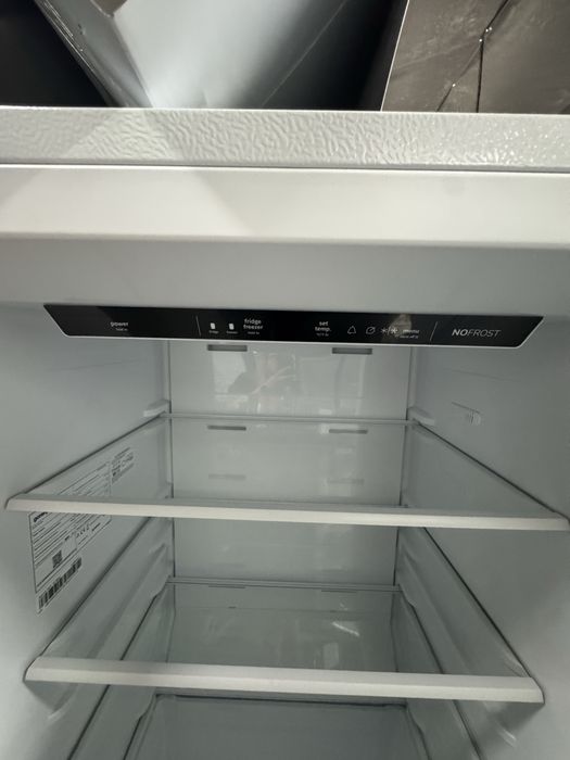 Congelator vertical/ racitor 384L Gorenje FNC717DAW5