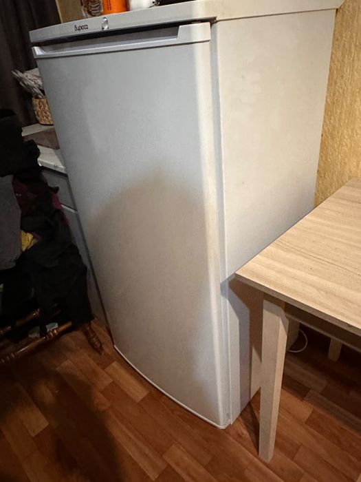 Продаю холодильник в холошем состоянии