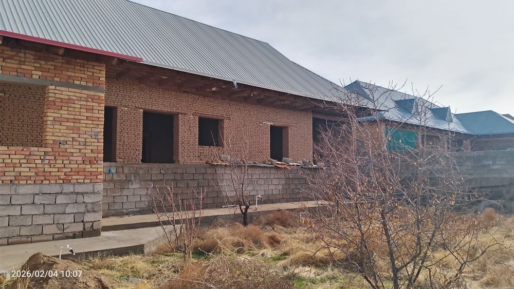 Уй сотилади. Бойсун Мустакиллик махалла махалласида. Электросетдан кир