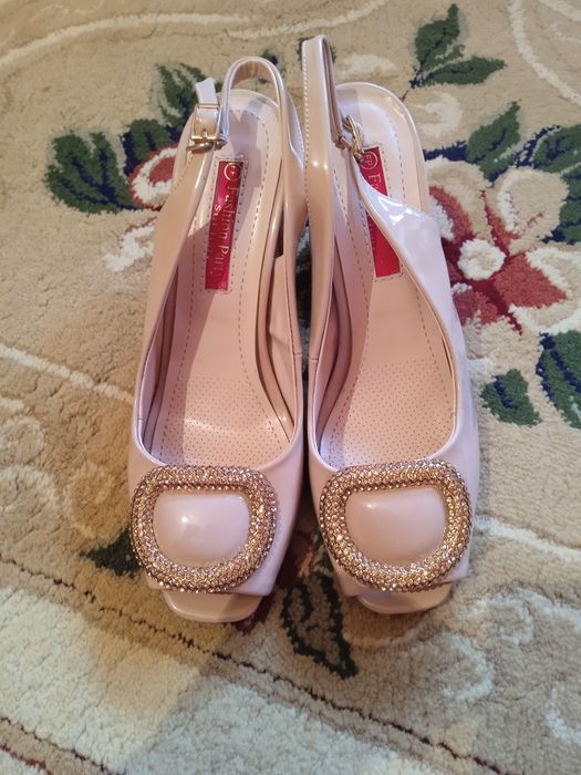 Tufli basanochka tapochka sotiladi