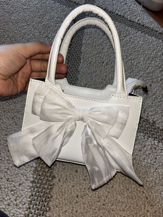 Дамски чанти с панделка