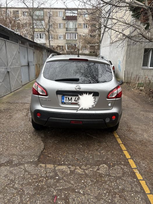 Nissan Qashqai J10