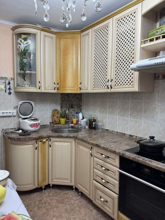 Продается кухонный гарнитур