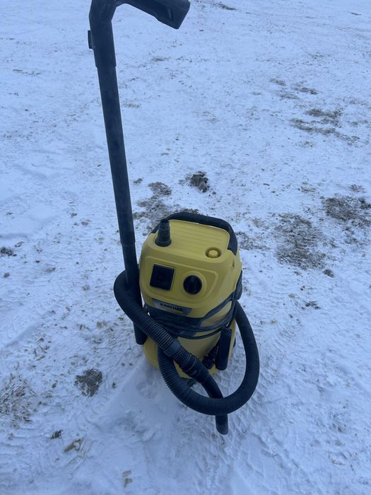 Продам пыласос Karcher