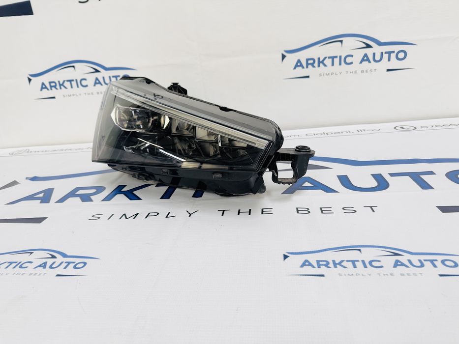 Far dreapta Full led Crystal Lighting Skoda Scala cod 657941016A