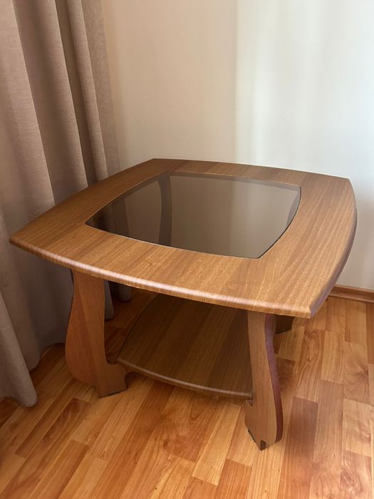 Столик журнальный