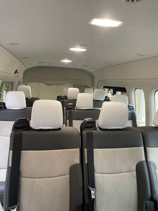Тойота Хайс Toyota Hiace mikroavtobus