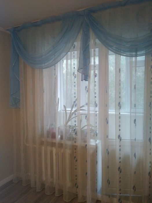 Продам ламбрекен (без тюли)